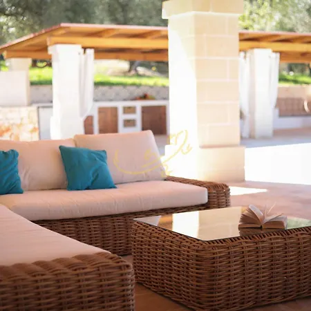 Td Villa Trulli Il Bergamotto Pool Med Charm *