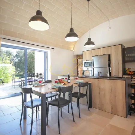 Td Villa Trulli Il Bergamotto Pool Med Charm Vila *