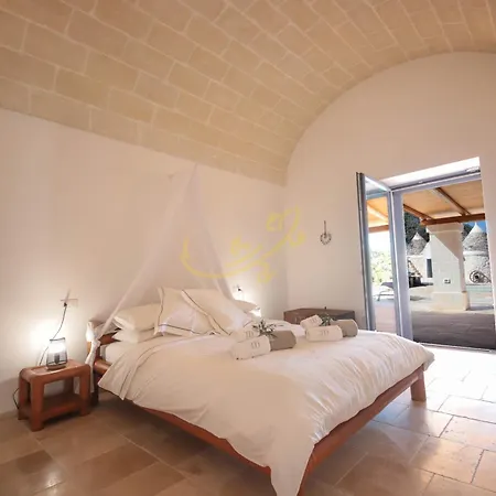 Td E Trulli Il Bergamotto With Pool & Medcharm אוסטוני