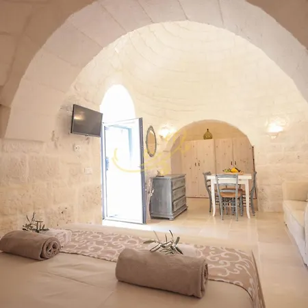 Td E Trulli Il Bergamotto With Pool & Medcharm * אוסטוני